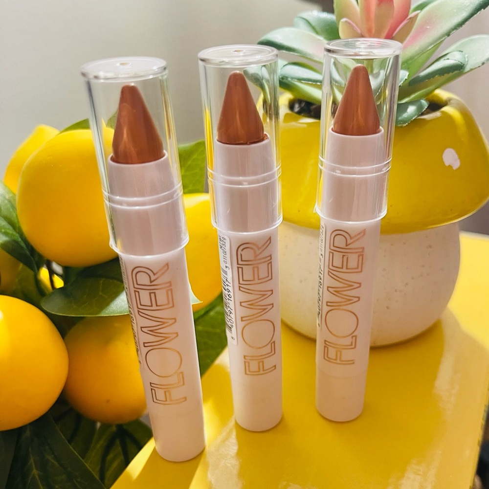 (3) Flower Under Eye Corrector Concealer Sticks - Medium Deep - Picture 3 of 5